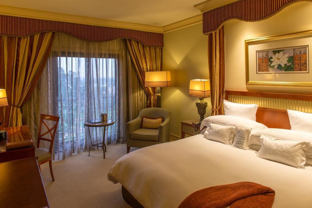 Peermont D'Oreale Grande At Emperors Palace Kempton Park Exterior photo