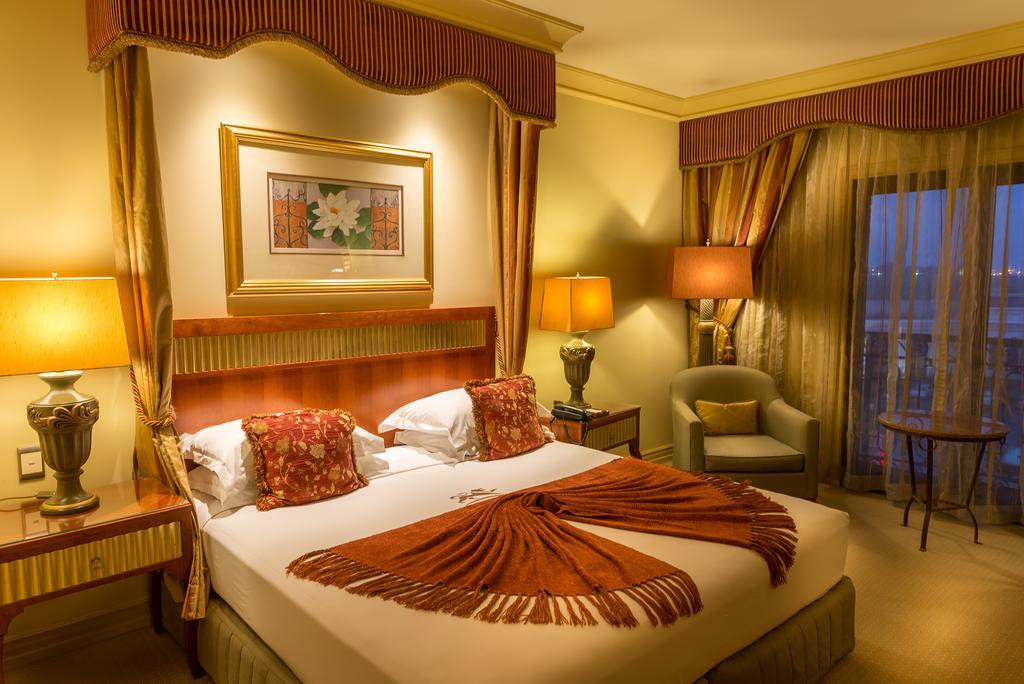 Peermont D'Oreale Grande At Emperors Palace Kempton Park Exterior photo