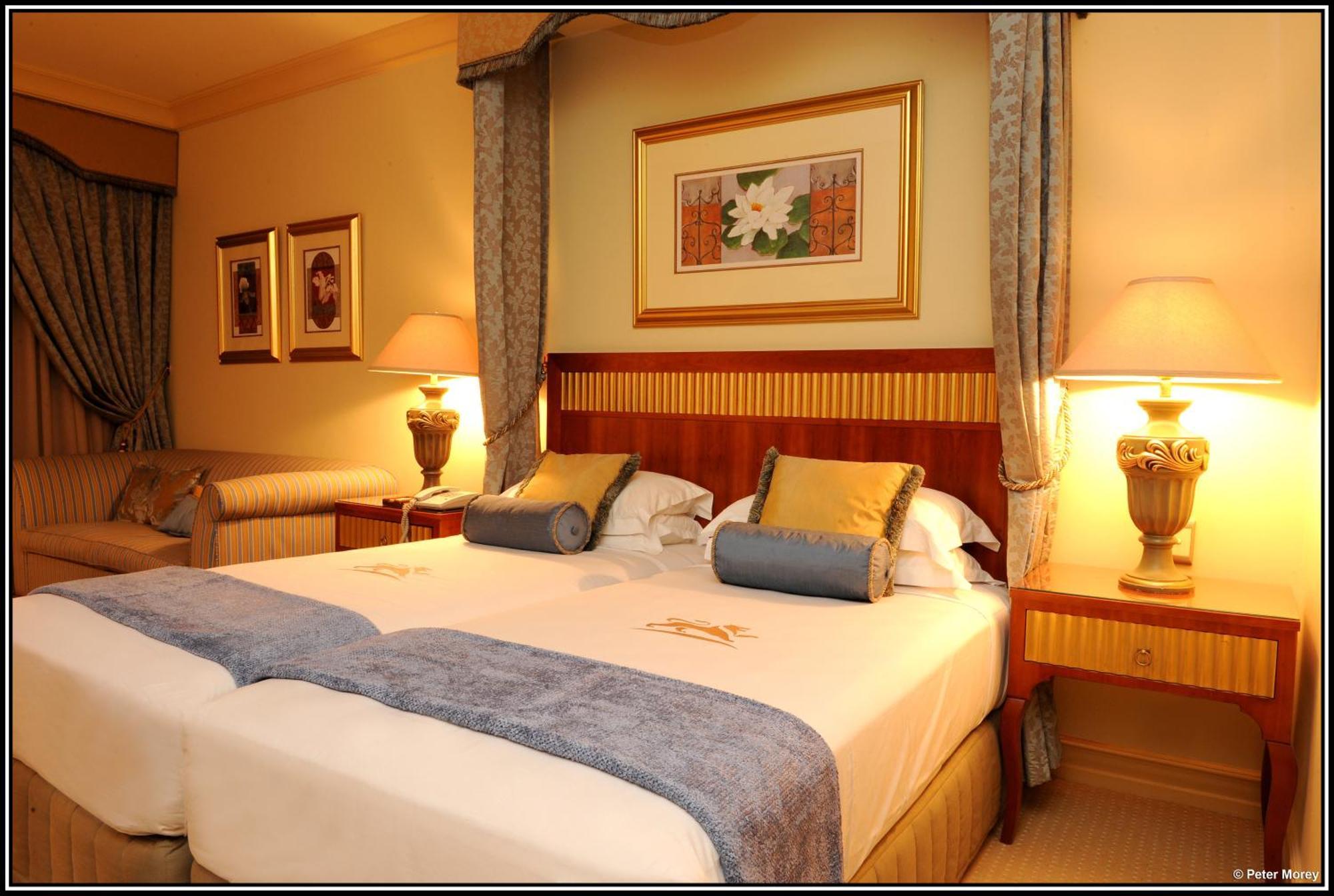 Peermont D'Oreale Grande At Emperors Palace Kempton Park Exterior photo