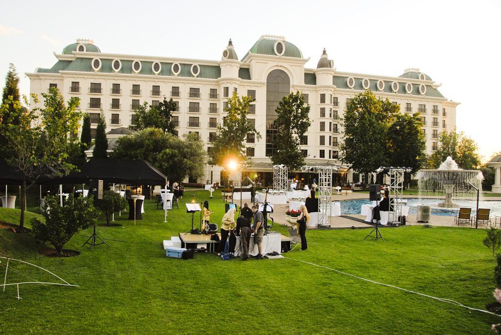 Peermont D'Oreale Grande At Emperors Palace Kempton Park Exterior photo