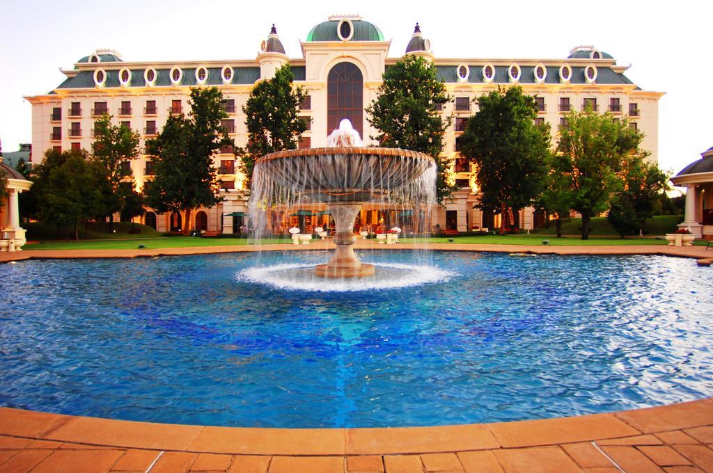 Peermont D'Oreale Grande At Emperors Palace Kempton Park Exterior photo