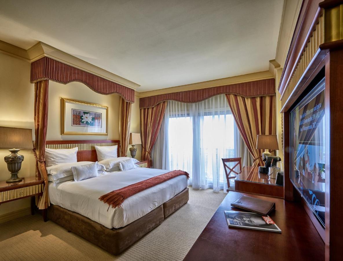Peermont D'Oreale Grande At Emperors Palace Kempton Park Exterior photo