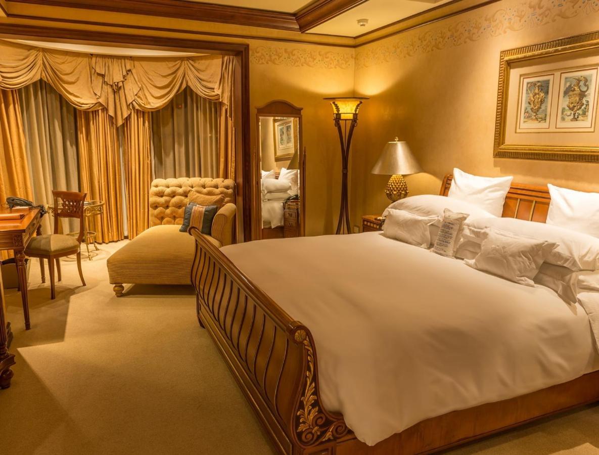 Peermont D'Oreale Grande At Emperors Palace Kempton Park Exterior photo
